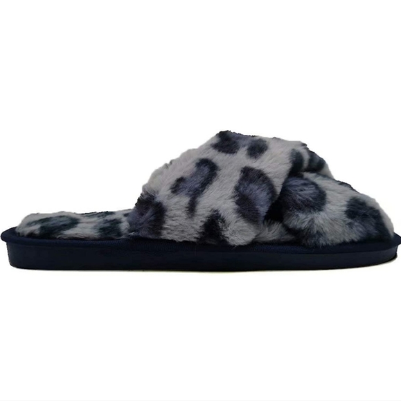 Soft Plush Fuzzy Slippers - Picture 3 of 6